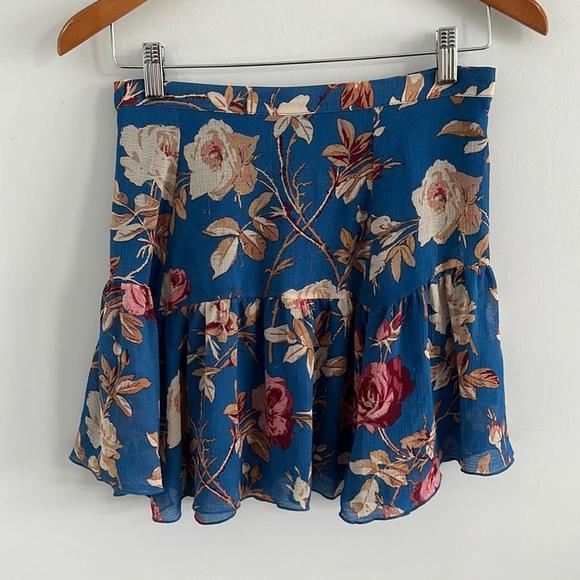 Urban Outfitters Dresses & Skirts - Urban outfitters blue flower mini‎ skirt